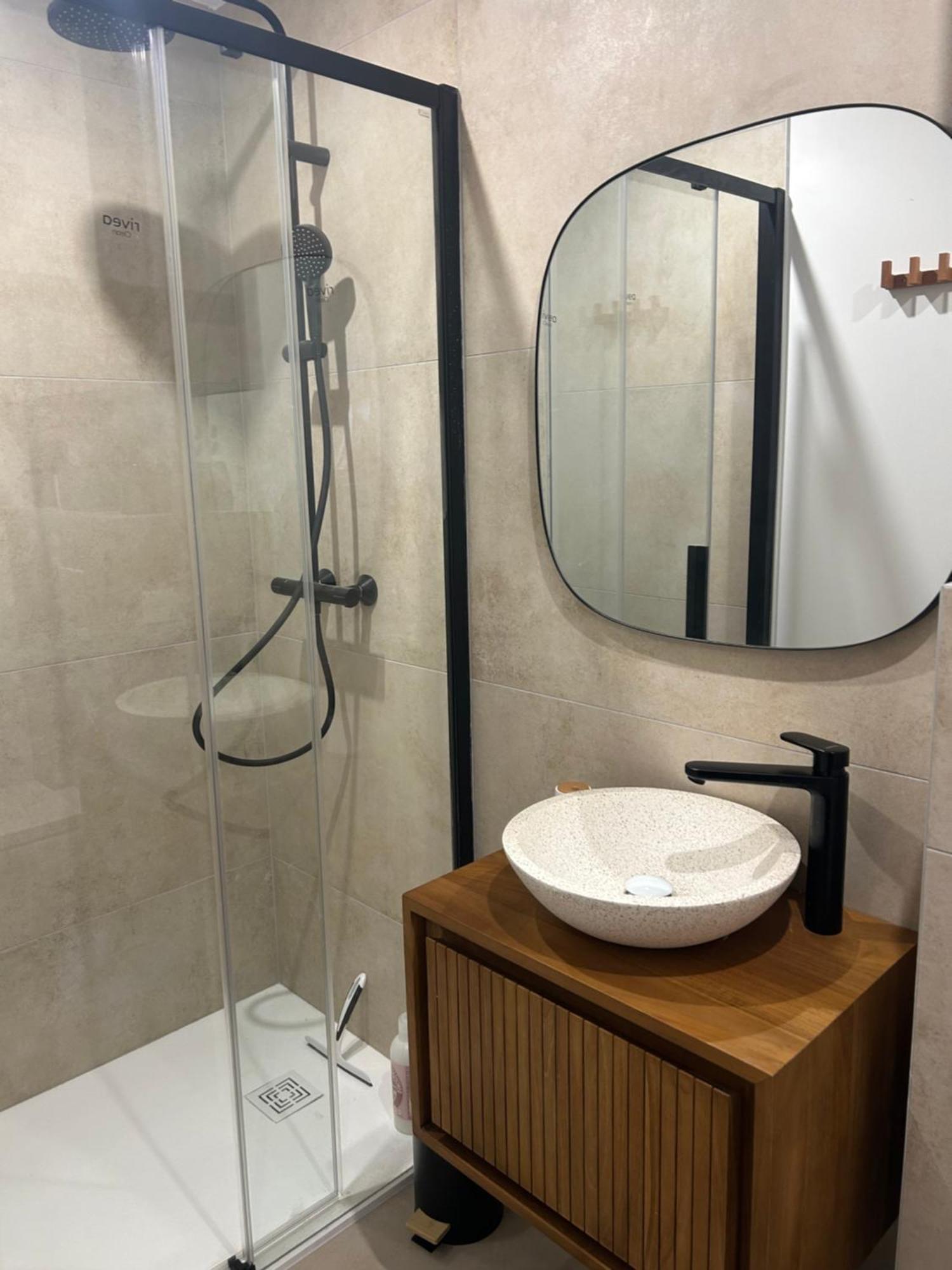 Studio Prestige Avec Terrasse Le Chene Dore Au Coeur Du Centre Touristique Cite Des Loisirs 200 M Du Galaxie,Face Au Snowworld Parking Gratuit Privatif แอมเนวีล ภายนอก รูปภาพ