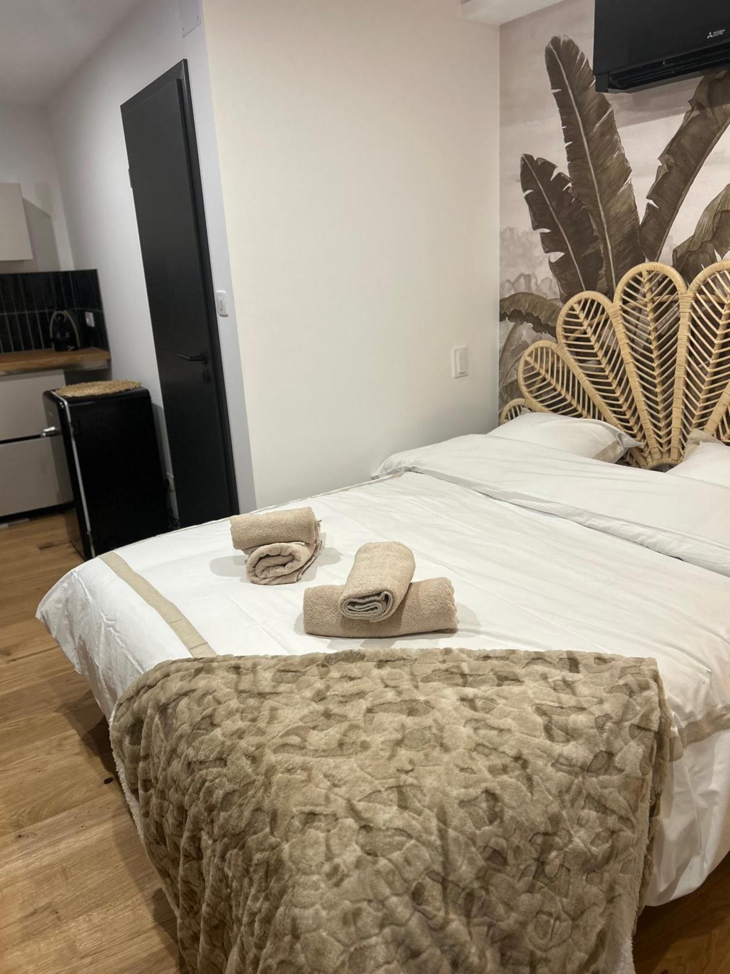 Studio Prestige Avec Terrasse Le Chene Dore Au Coeur Du Centre Touristique Cite Des Loisirs 200 M Du Galaxie,Face Au Snowworld Parking Gratuit Privatif แอมเนวีล ภายนอก รูปภาพ